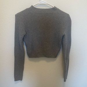 Brandy Melville sweater size S